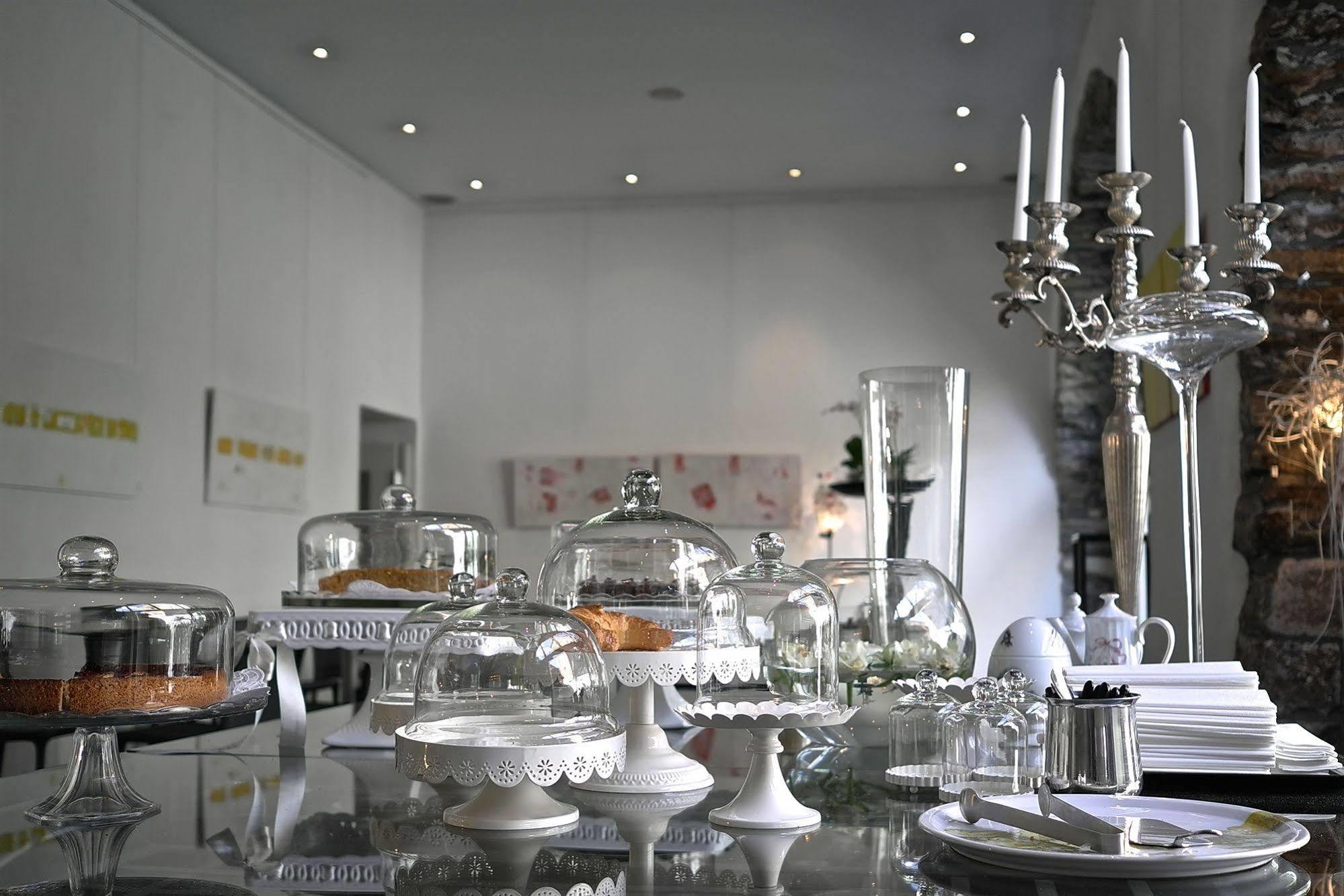 Caffe Dell'Arte Boutique Rooms Локарно Екстериор снимка